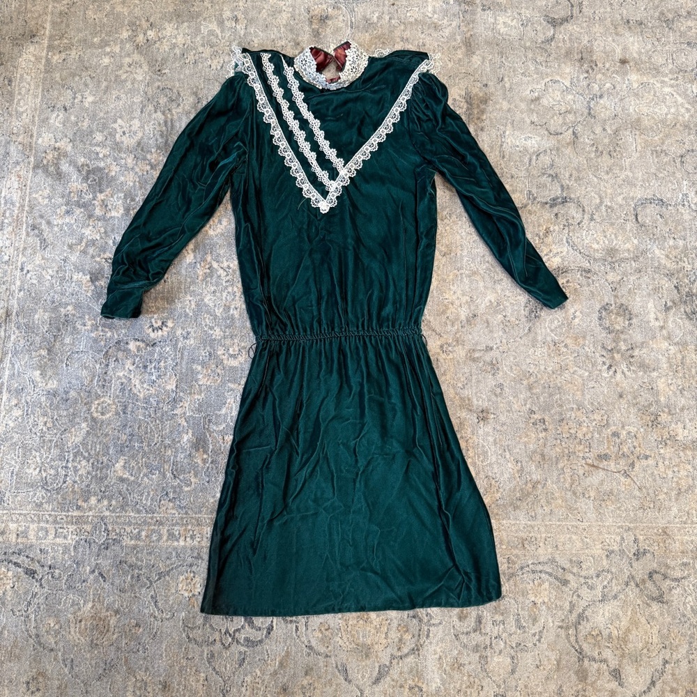 Gunne Sax Elegant Green Dress with Lace Detail